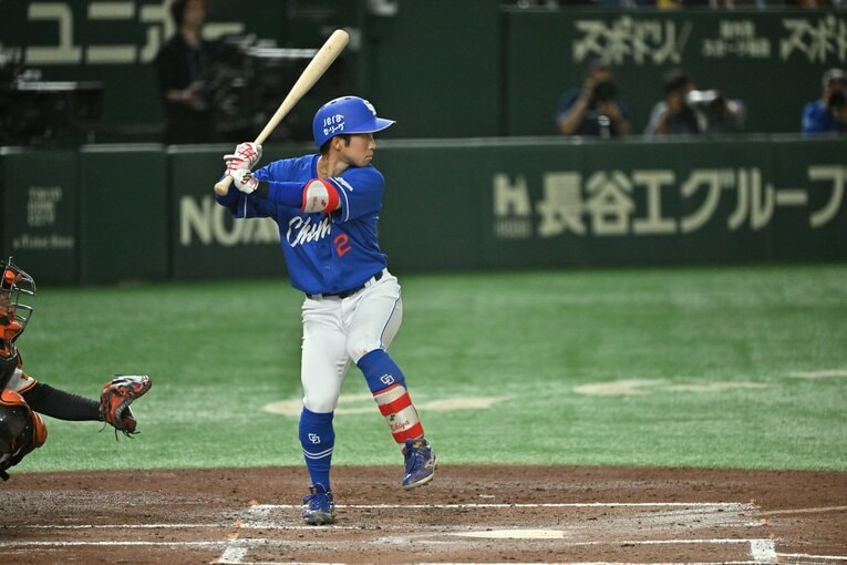現在、セカンドを守る田中幹也は打撃でも活躍中　©Hideki Sugiyama