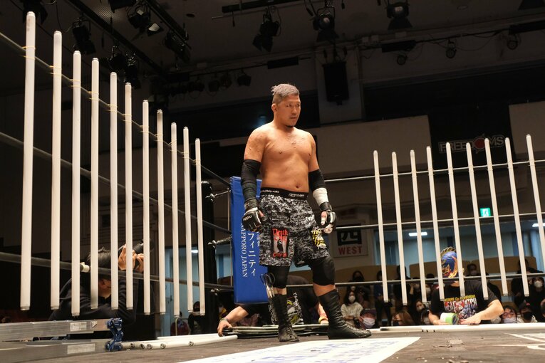 「デスマッチ・イズ・マイライフ」妻の急死を乗り越えた“クレイジー・キッド”竹田誠志の決意「蛍光灯やカミソリで傷つけ…でもそれが生きがい」(95)