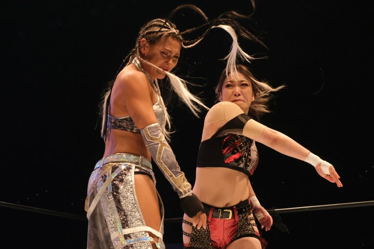 殴り続けた鈴季すず、抱きしめたジュリア…スターダムリーグ戦“最大のカード”は何を残したか？「本当の姉妹」「憎しみは晴れた」(26)