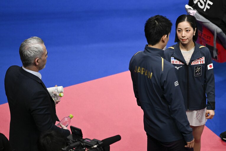 2023年世界選手権、フリー直前の2人　©Asami Enomoto