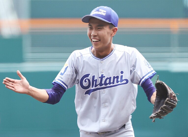 大阪桐蔭を破った小松大谷のエース・西川。終始笑顔の完封マウンドだった　©JIJI PRESS