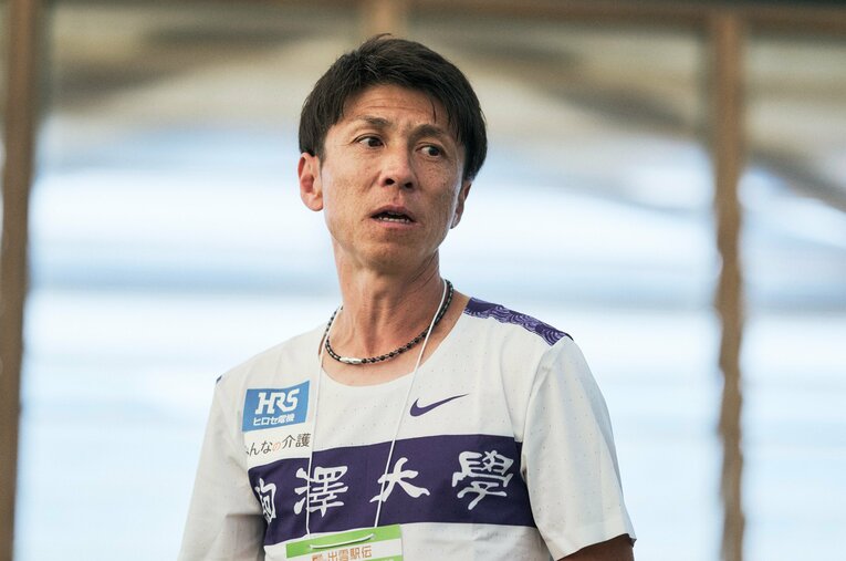 出雲駅伝で5位に終わり、藤田監督も厳しい表情。誤算だった2年・桑田駿介の今後の起用をどうしてゆくか ／ photograph by Yuki Suenaga