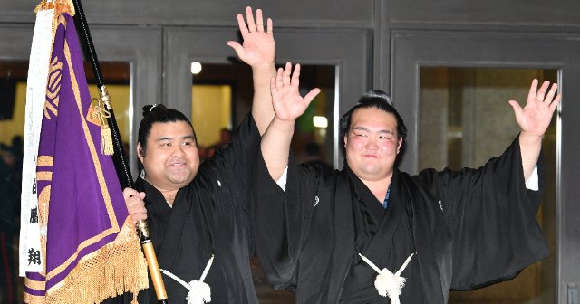 兄弟子・稀勢の里の勇姿に「次は自分」と誓った日から早5年… 全勝ターンの元大関・高安が“荒れる春場所”で狙う「悲願の恩返しV」