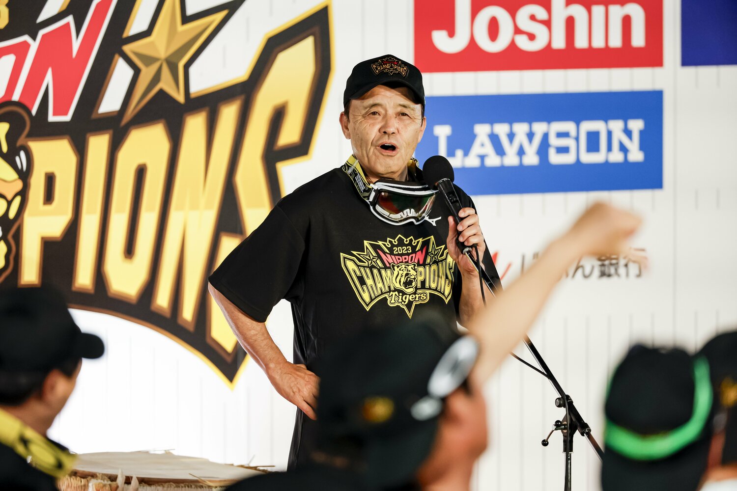 ビールかけで… ©Kichi Matsumoto