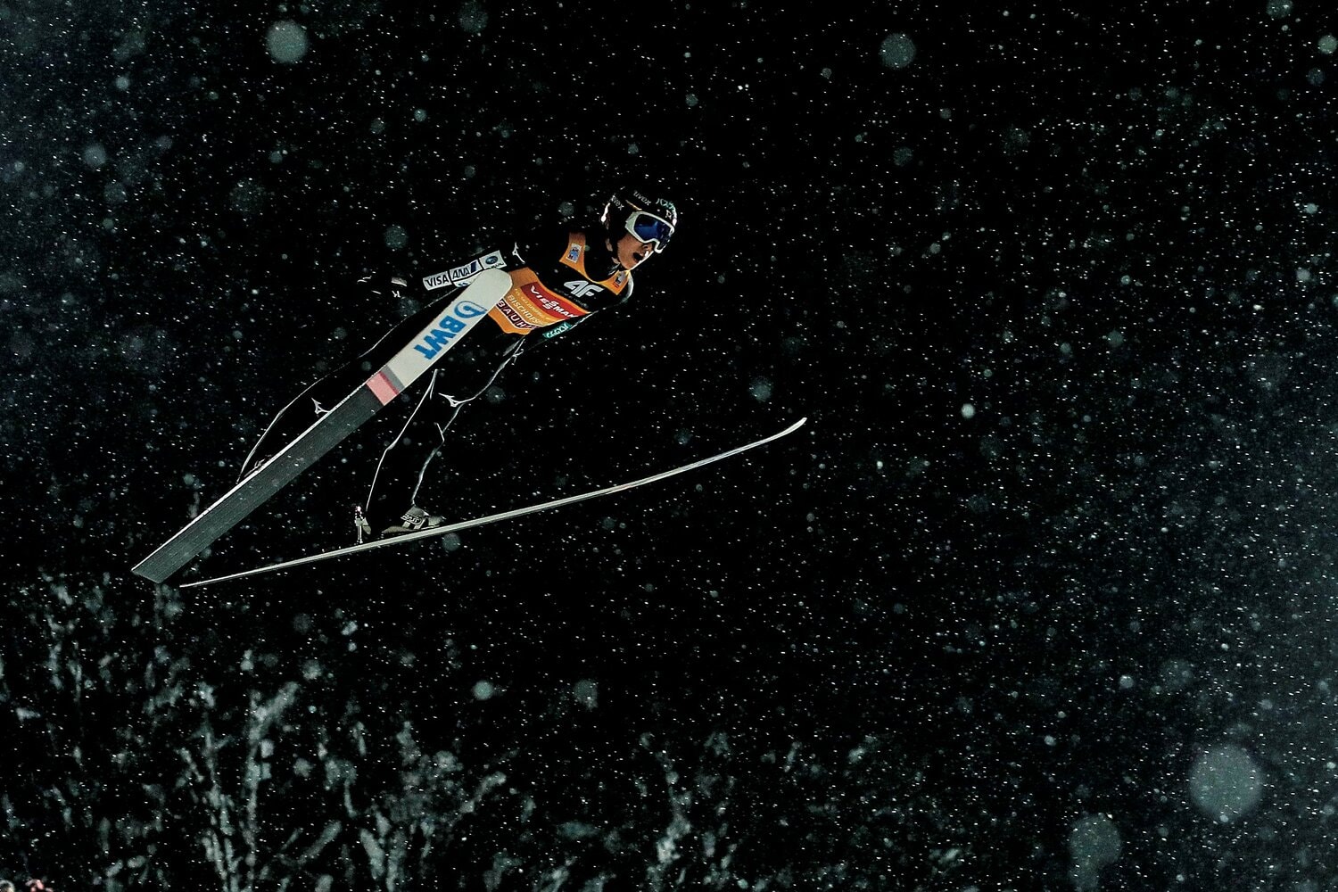 2019年、伝統のジャンプ週間最終戦で逆転勝ちした小林陵侑。美しい飛型から記録を叩き出すジャンプは海外のライバルやメディアからも称賛を受けている　©︎Getty Images