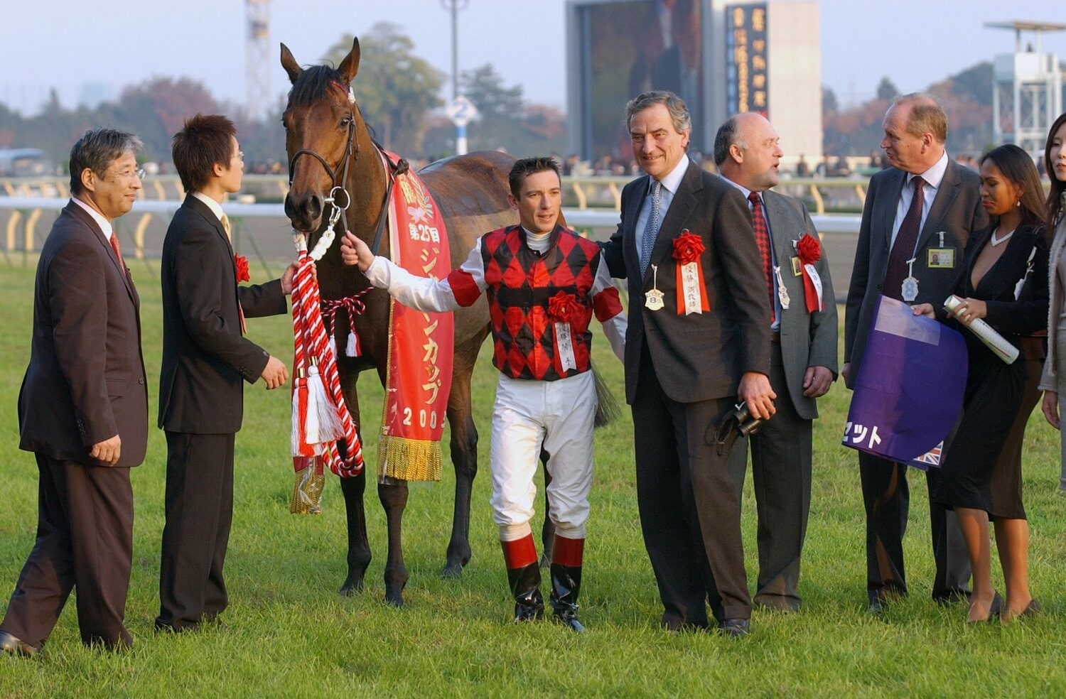 2005年のジャパンカップを制したアルカセット。勝ちタイムは当時の日本レコードだった　©JIJI PRESS