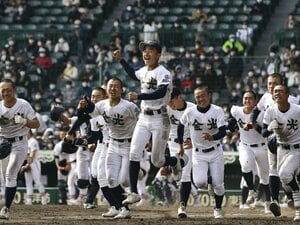 《ライバル大阪桐蔭が優勝》金光大阪の“助っ人コーチ”、元中日“最多勝2回”右腕・吉見一起は甲子園をどう見た？「夏はその差が縮まっている」