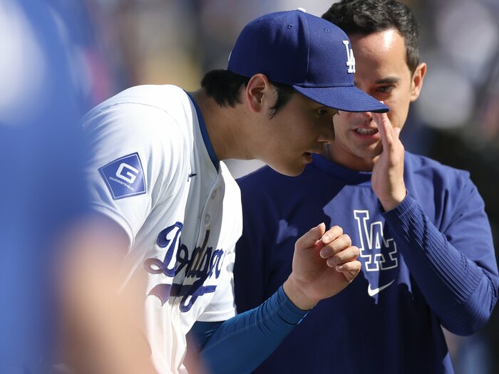 大谷翔平もイチローも「英語ペラペラなのにナゼ通訳が必要？」NY在住の日本人記者が心を痛めた“外国人の失言”「息子の誕生日に無情クビ通告」＜Number Web＞ photograph by Getty Images