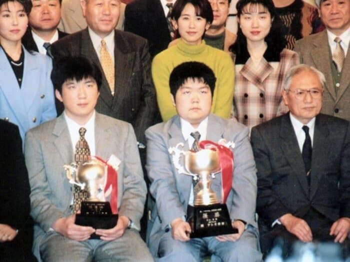 「死ぬのは怖くない。怖いのは人間、大人は卑怯じゃ…」師匠の前で号泣した“難病の天才棋士”が「終盤は村山聖に聞け」の評判を得るまで<Number Web> photograph by Kyodo News