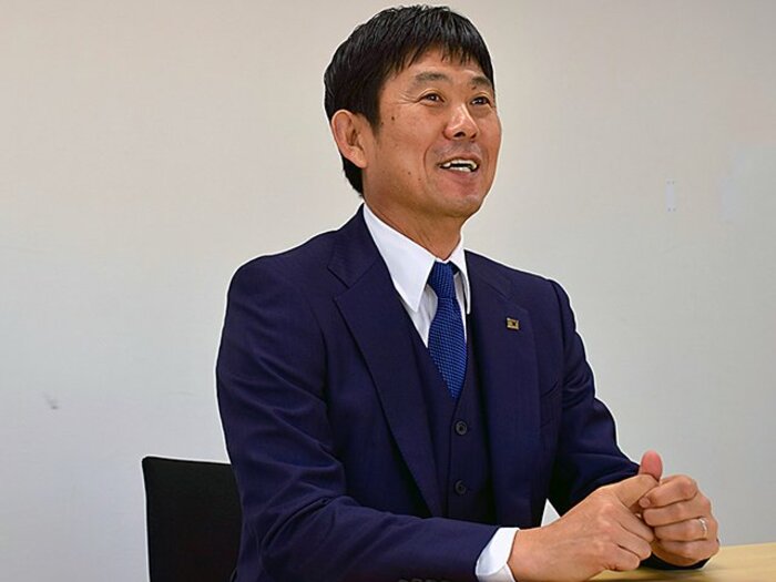 「クレイジージョブ？ 代表監督は幸せな仕事」森保一が語った“続投”決定前の本音「批判は気にならないし、逃げ出したいと思ったこともない」＜Number Web＞ photograph by Walnix