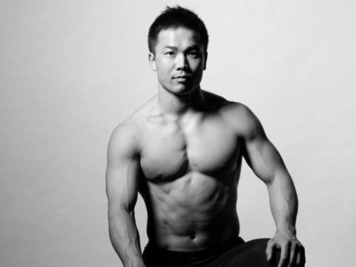 “20代で年収約2000万円”エリート商社マンの肩書を捨て、フィットネスで日本一になった男「なぜ“筋肉の道”を選んだか」＜Number Web＞ photograph by Tomohisa Watanabe