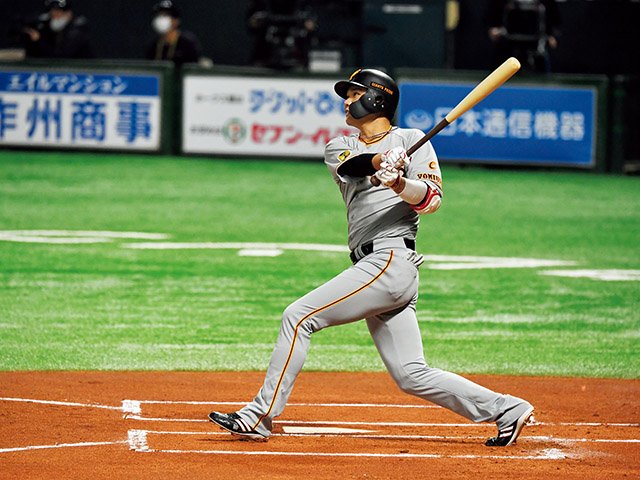 侍ジャパンも多数使用！ 飛行機の窓と同じ素材の“超頑丈”なフェイス