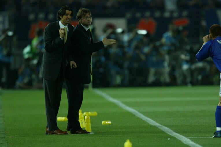 フィリップ・トルシエ監督と通訳のフローラン・ダバディ　©Naoya Sanuki