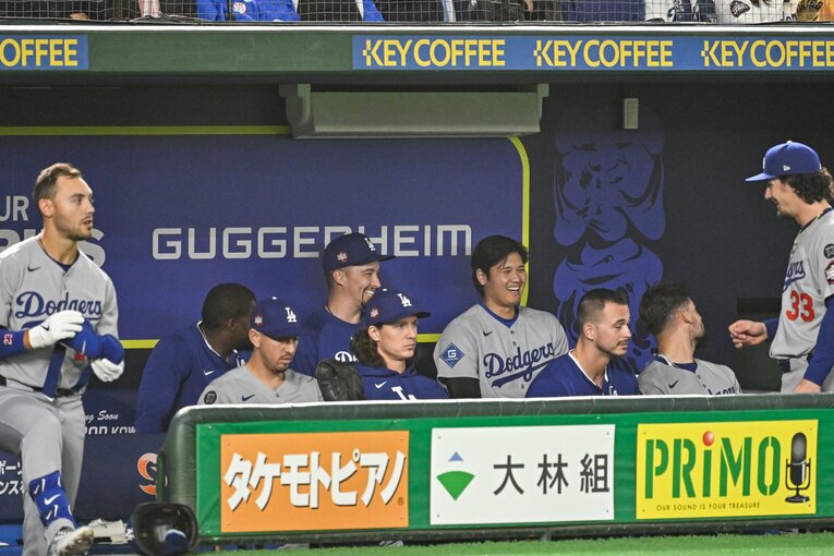 開幕戦シリーズ。楽しそうなドジャースベンチ　©Nanae Suzuki