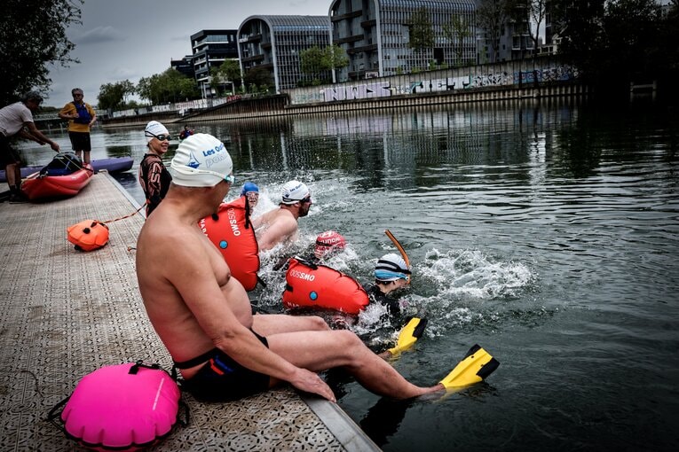 テストイベント。水位が上昇したことで泳ぐのが危険な汚染度となり、中止となることもしばしば起きている　©AFP=JIJI PRESS