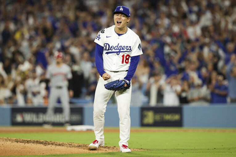 ノーアウト満塁のピンチを無失点に抑えるなど堂々たるエースの投球を見せた山本　©Getty Images