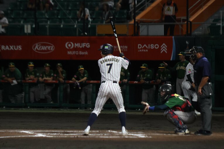 183cmの長身からの打撃力に加え、俊足・強肩が武器　©Fumi Sawai