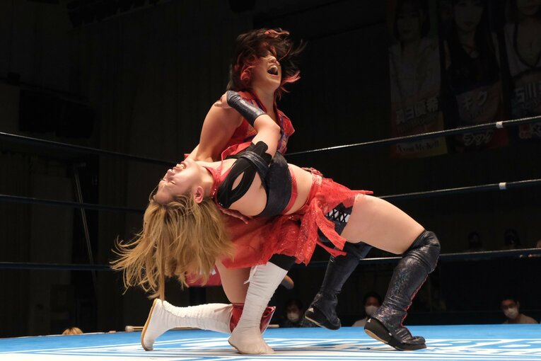 「燃え尽きるさまを見てほしい」米AEWで活躍、日本でも2冠の志田光が「日本の女子プロレスが世界最高」と語る理由(46)