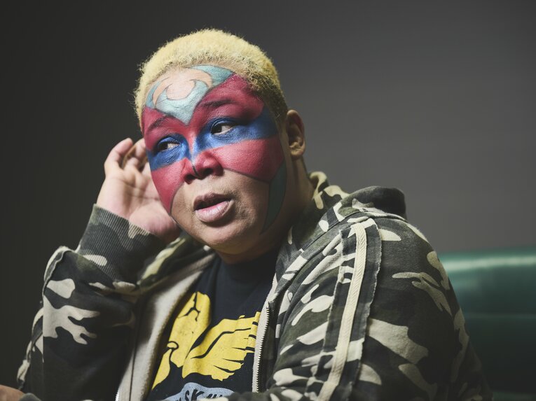 千鳥も脱帽「今後のロケは全部アジャになる」 アジャコングがバラエティで抜群の存在感を放つワケ「一斗缶攻撃も躊躇していられなかった」(23)