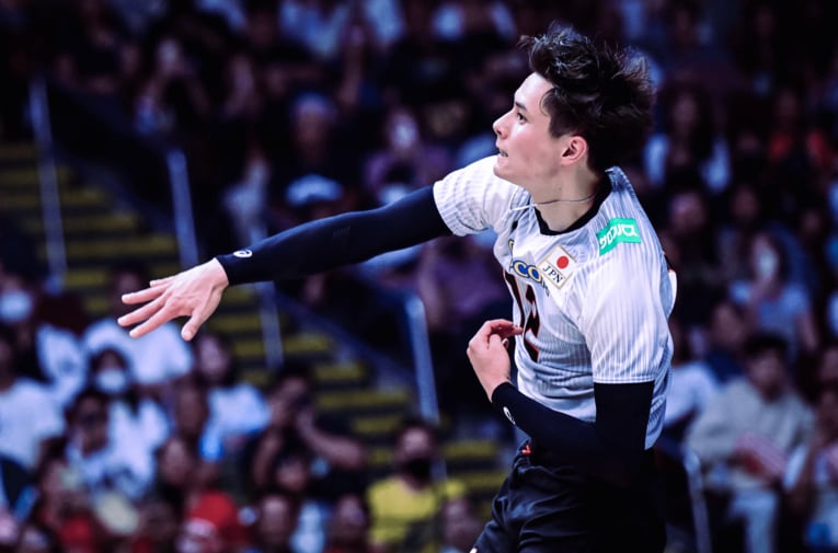 高橋藍（NVL中国戦）　©︎FIVB