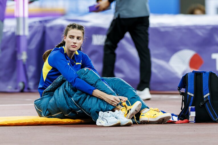 ピッチでの寝袋姿も話題になったマフチク　©Kiichi Matsumoto