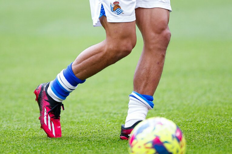 「クボには開幕前から…今はそれ以上の期待だ」MVP→徹底マークで不発も久保建英21歳“バスクダービー両軍サポの熱視線”をカメラマンは見た(3)