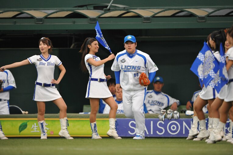 「サンペイ、三振してもいいからさ」“おかわりくん”ブレイク前夜の西武・中村剛也を救った言葉《祝・史上14人目の450本塁打》(27)