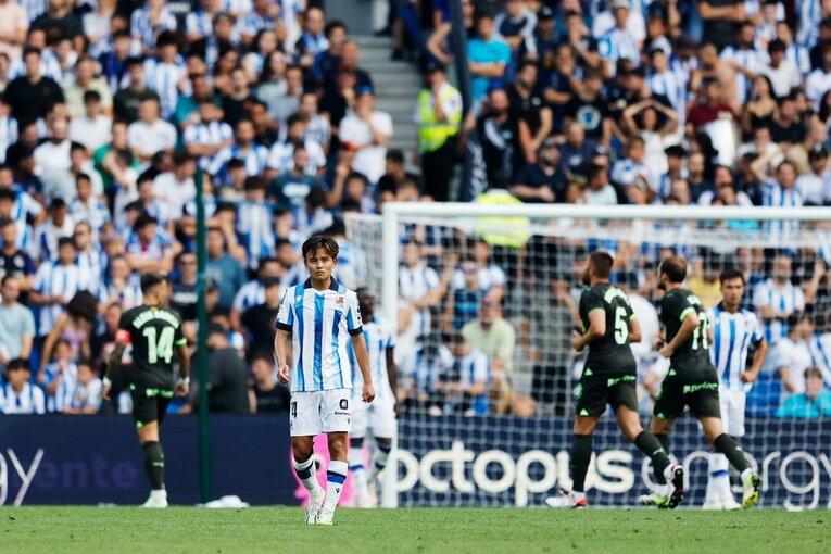 久保建英の“映像では見られない”「開幕ゴールの歓喜→顔を覆ってガッカリ」をカメラマンが撮った「ソシエダが勝ち切るためには久保の…」(18)