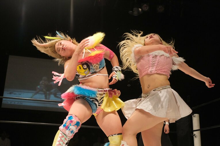 “闘うバービー人形”の急成長…見た目は派手でも練習熱心、Chi Chiをベテラン選手も絶賛「いきなり髪の毛掴んできたからね（笑）」(24)