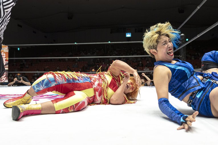 神取＆アジャ＆“W井上”！ レジェンドたちが若手精鋭軍との「3本勝負」で必殺技連発…“お祭り”カードに見た歴史的意義とは？(59)