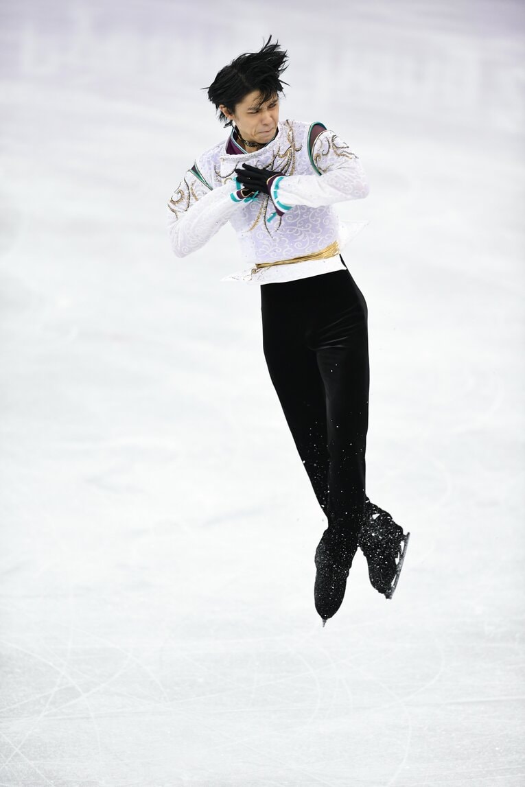 平昌五輪フリーでの羽生。フェルナンデスはそのジャンプを「羽のように軽い」と表現した　©Asami Enomoto/JMPA