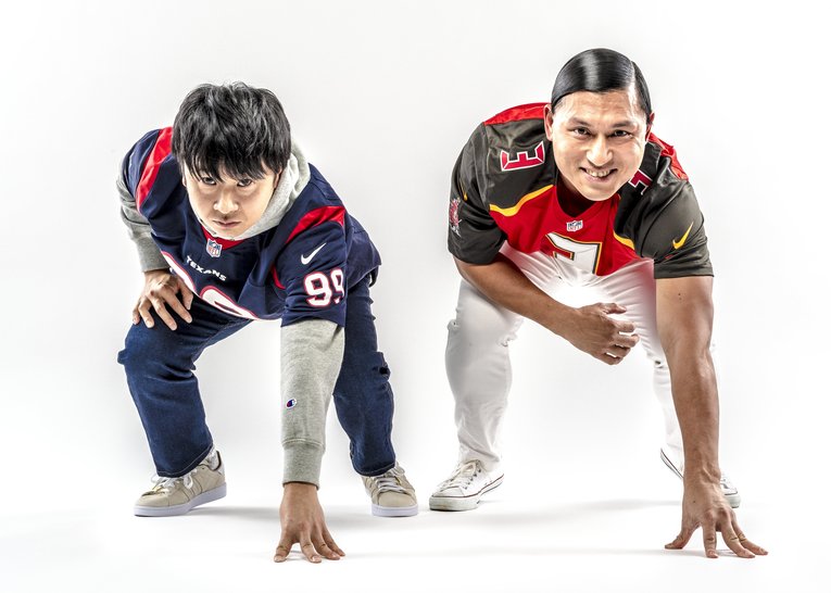 オードリーの若林正恭（左）と春日俊彰。『オードリーのオールナイトニッポン』（ニッポン放送 土曜深夜1時～3時）は2009年から12年続く人気番組だ　©BUNGEISHUNJU