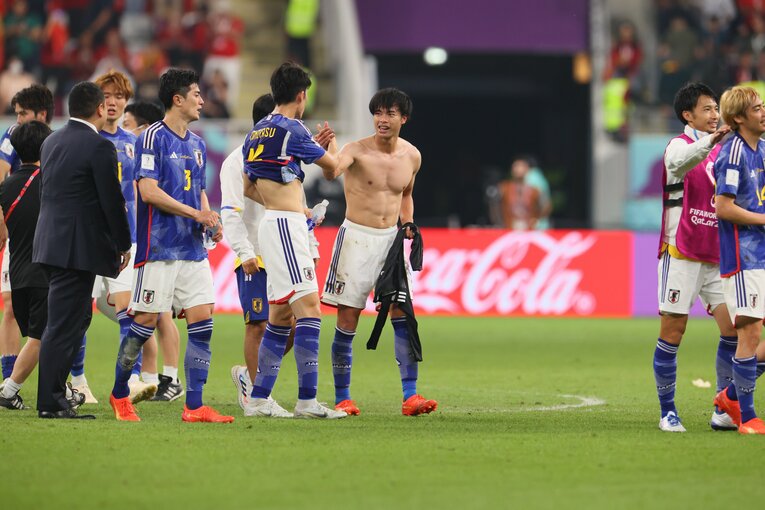 試合後の三笘（2/12）©Kaoru Watanabe/JMPA