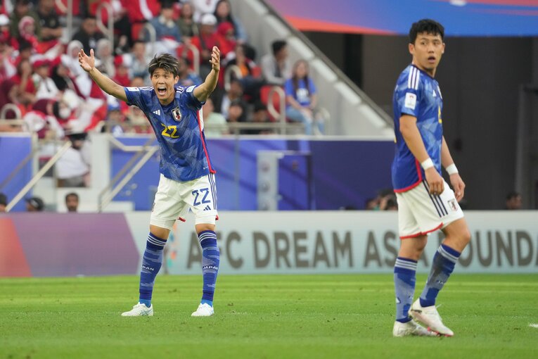 それぞれプレミアリーグのアーセナルとリバプールでプレーする冨安健洋と遠藤航　©Masashi Hara