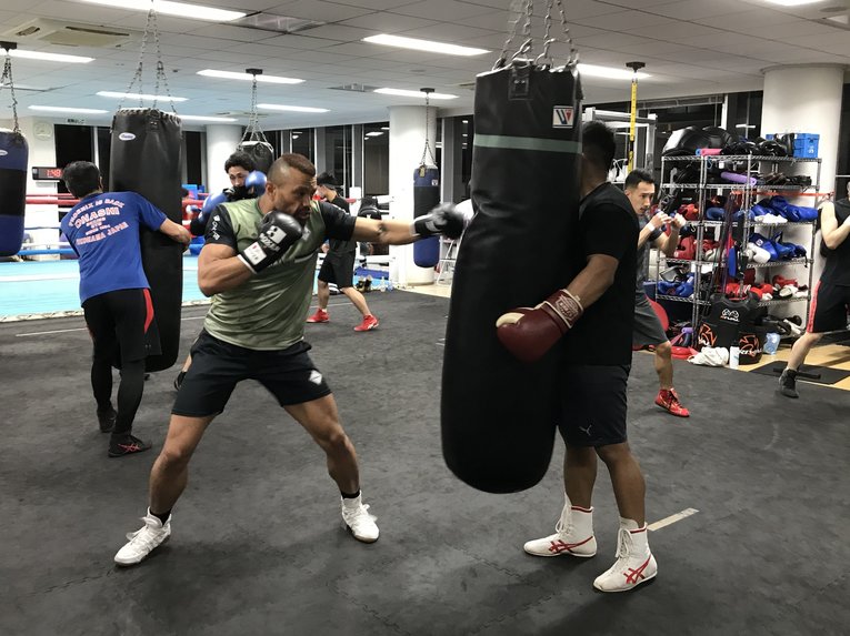 33歳元Jリーガーが重量級プロボクサーに転身…野洲の衝撃、10年前の挫折、リベリアから亡命「やっと燃え尽きる場所が見つかった」(11)