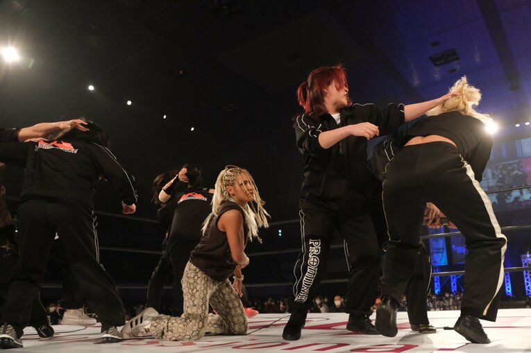 1月29日、スターダム名古屋大会に乗り込んだプロミネンス