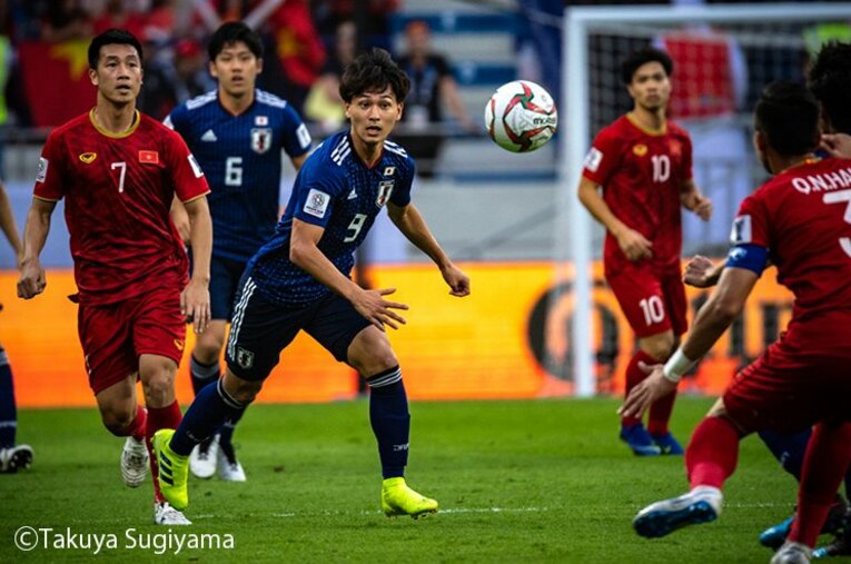 独占。恩師クルピが南野にエール。「香川真司の存在がタクミを……」(3)
