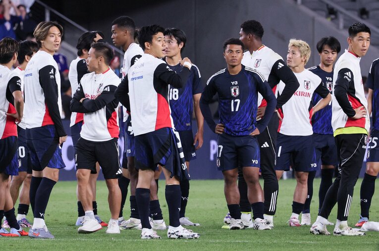主力を温存したもののアメリカ代表に0-2で敗れたサッカー日本代表。現地をはじめ海外メディアはその戦いをどう報じたのだろうか ／ photograph by JIJI PRESS
