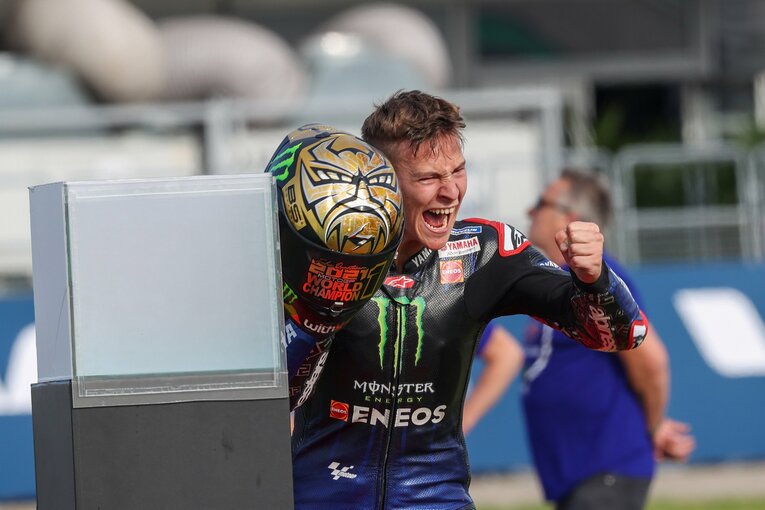 photograph by Satoshi Endo