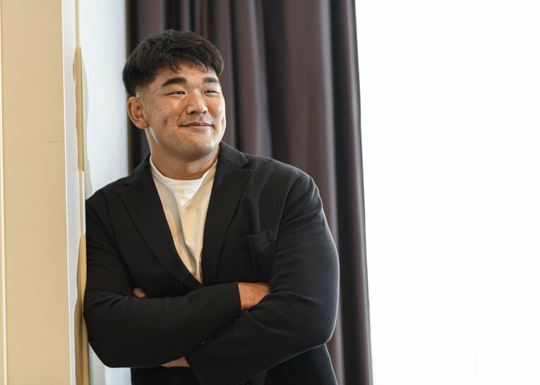 デートに行く格好でとお願いしたところ、スタイリッシュなこのセレクト　©Takuya Sugiyama