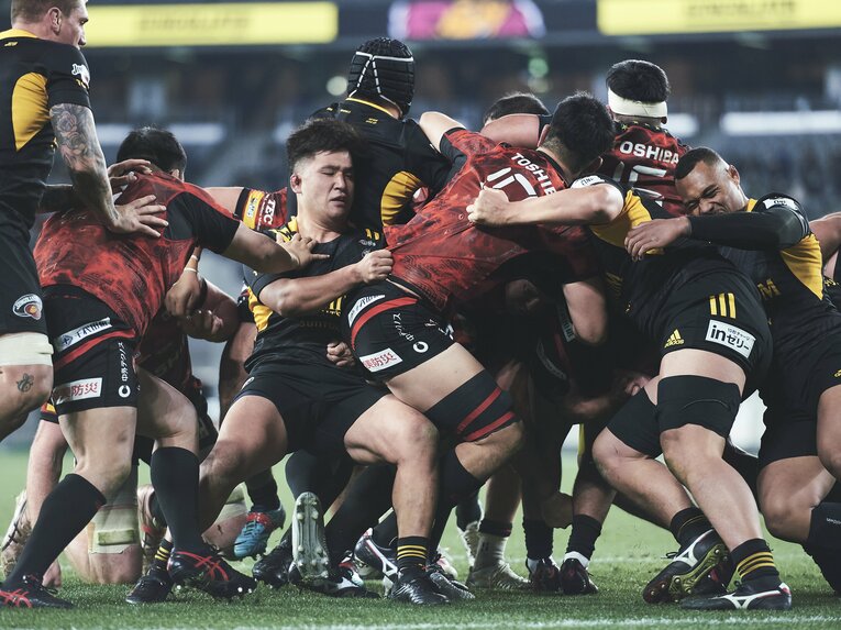 激しくハイレベルな試合でファンを魅了するだけでなく、草の根の普及活動も求められる　©Yuki Suenaga