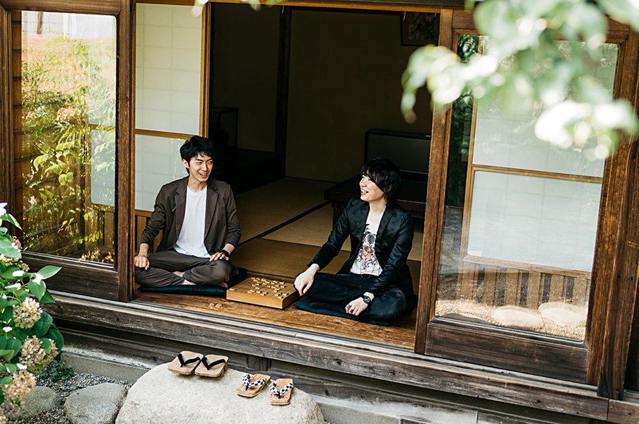 佐藤天彦と中村太地の未公開縁側トーク 藤井聡太の逆転は本当に“逆転”か?<Number Web> photograph by Kazufumi Shimoyashiki