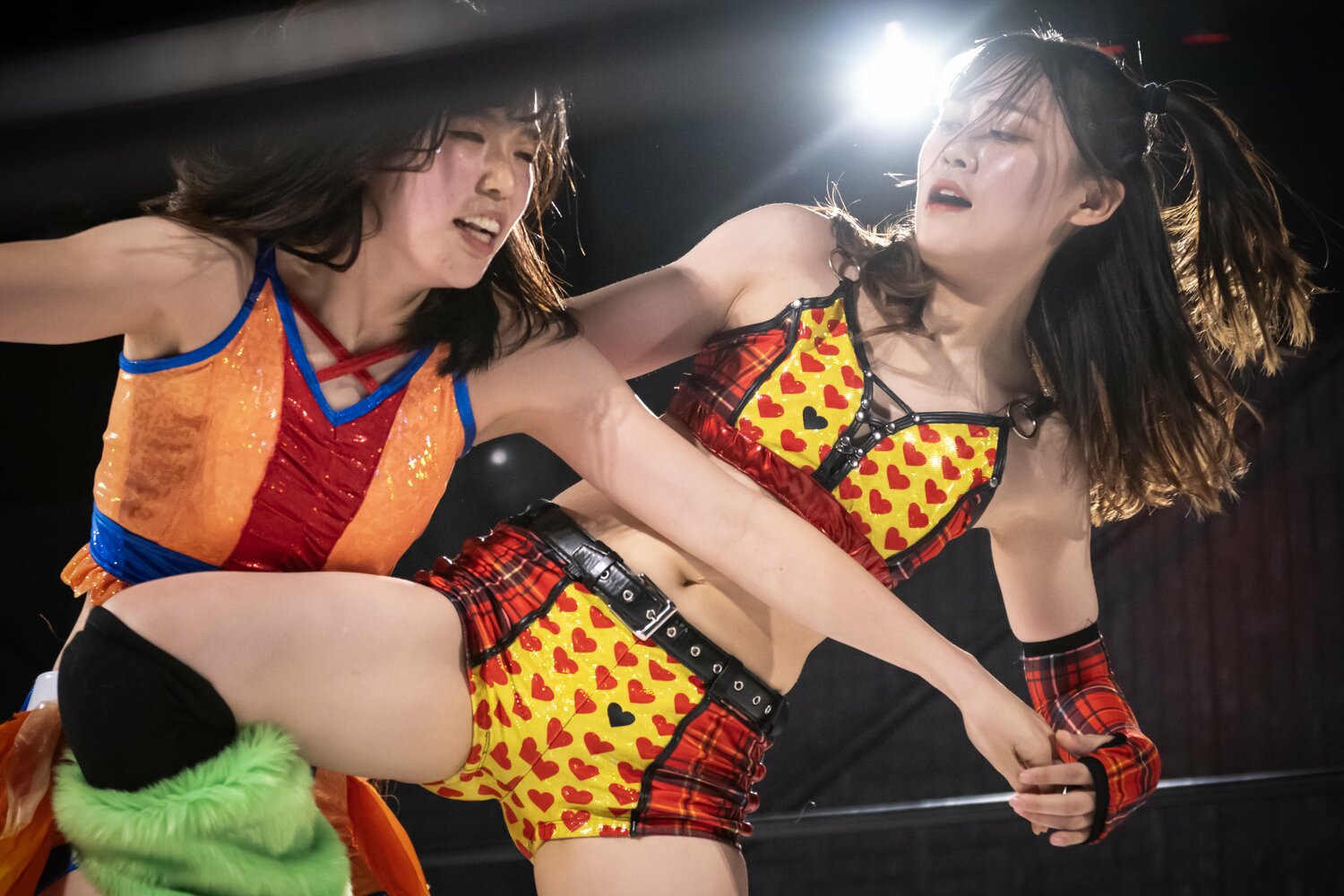 引退試合はバチバチとした激しい攻防に