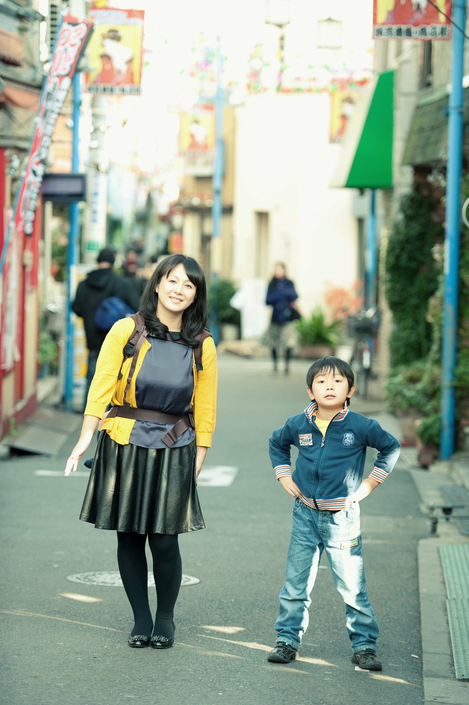 2012年撮影。右は長男　©Mami Yamada