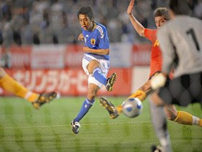 【キリンカップ2009 日本×ベルギー】 ウズベキスタン戦が見えた!中村憲剛のジェラード化。<Number Web> photograph by Naoya Sanuki