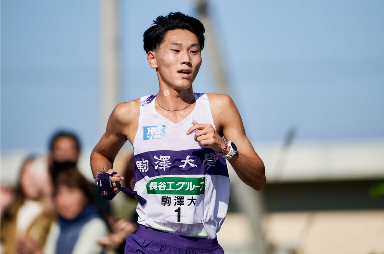 第56回全日本大学駅伝で7区区間賞の走りを見せた駒澤大学・篠原倖太朗（4年） ／ photograph by Yuki Suenaga