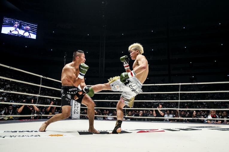 2018年9月30日の『RIZIN.13』。日本最高峰のMMAファイター・堀口恭司とキックルールで対戦　©RIZIN FF Susumu Nagao