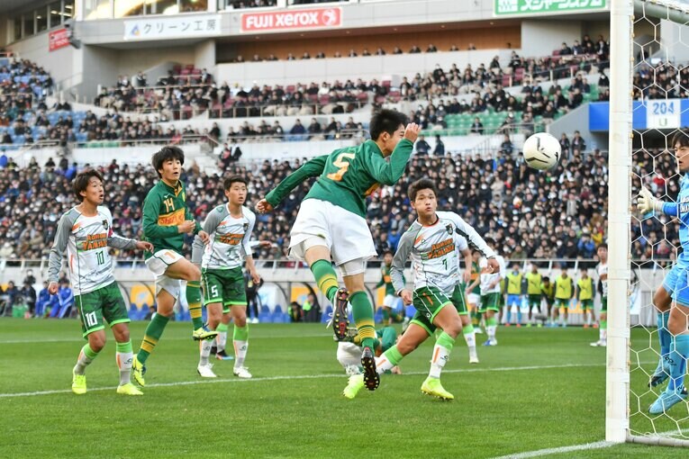 2019年度選手権決勝、静岡学園DF中谷颯辰の決勝ゴール　©︎AFLO