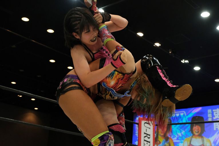 ウナギ・サヤカvs.吏南