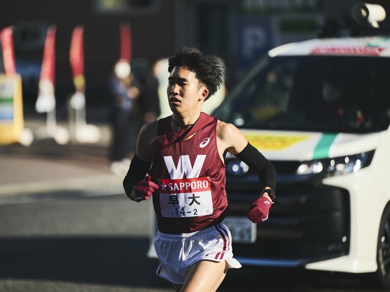 2区を走った早稲田大・石塚陽士（2年）　©Yuki Suenaga